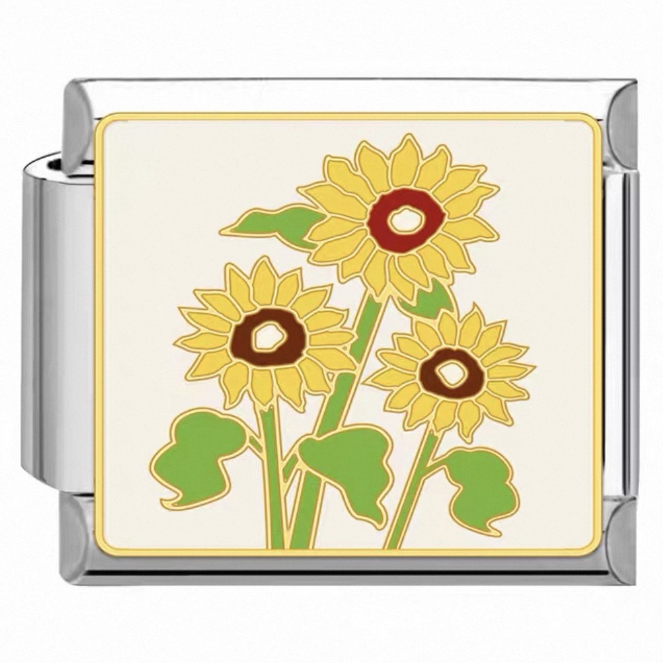 Sunpetal Smile Charm